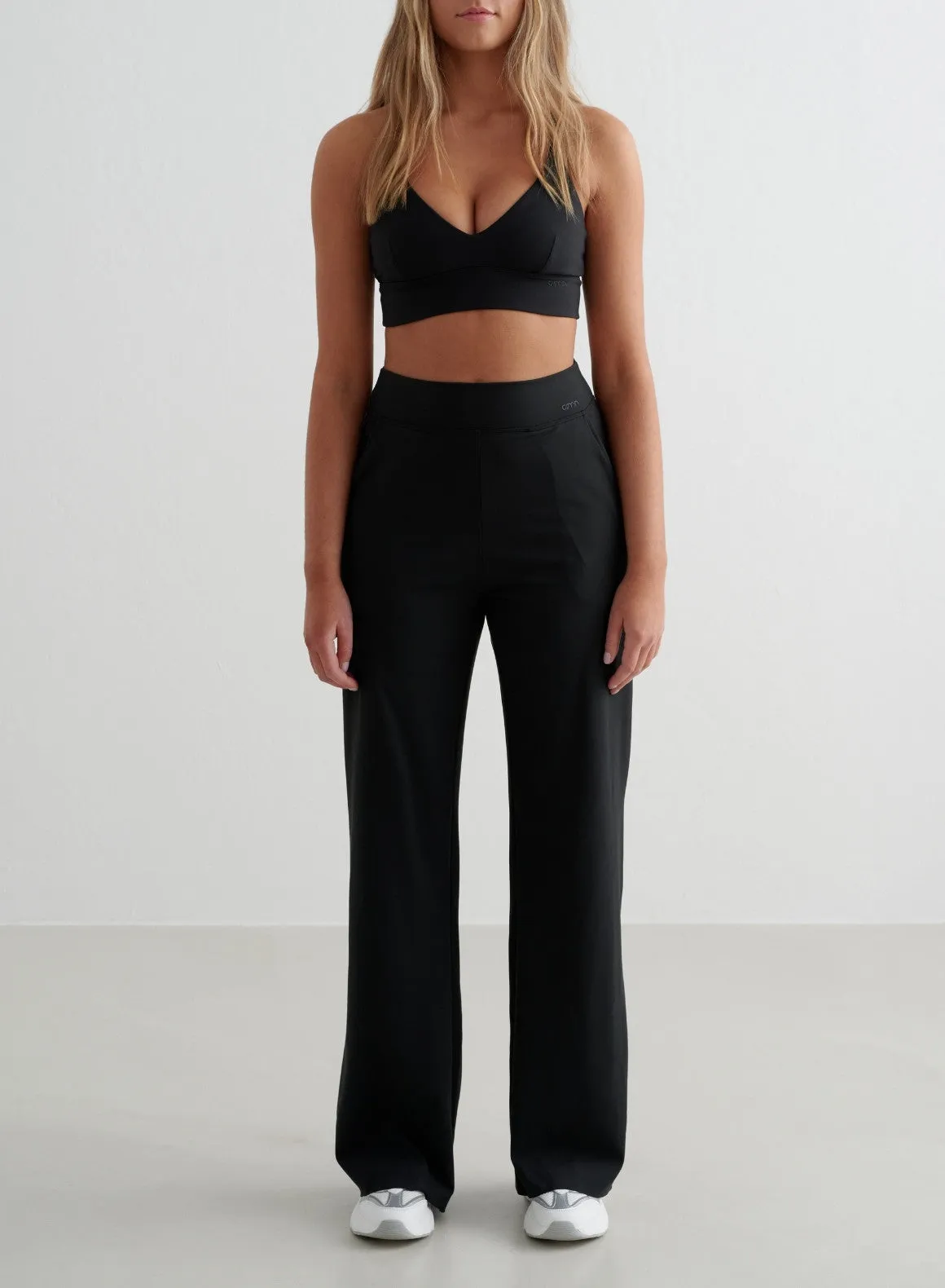 Black Sense Wide Pants & Strap Bra Set