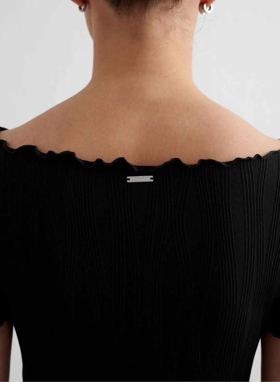 Black Tulip Short Sleeve Top