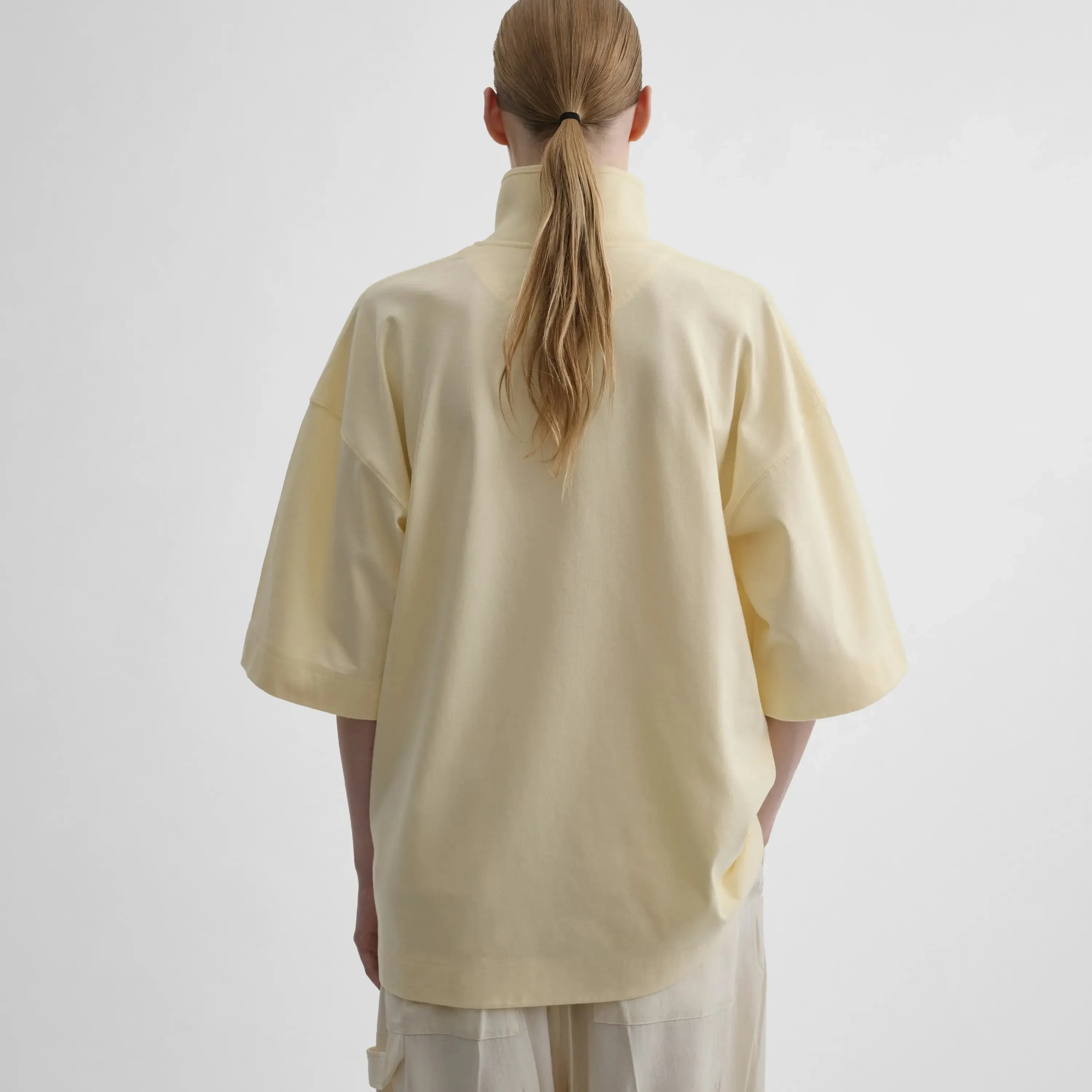 CUT COLLAR T-SHIRT | cream cotton
