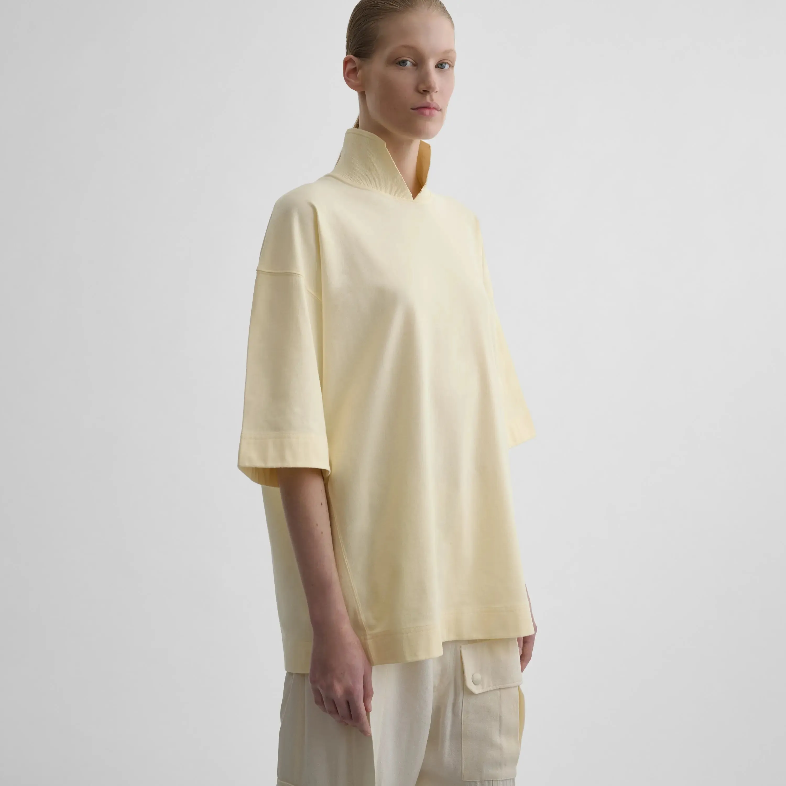 CUT COLLAR T-SHIRT | cream cotton