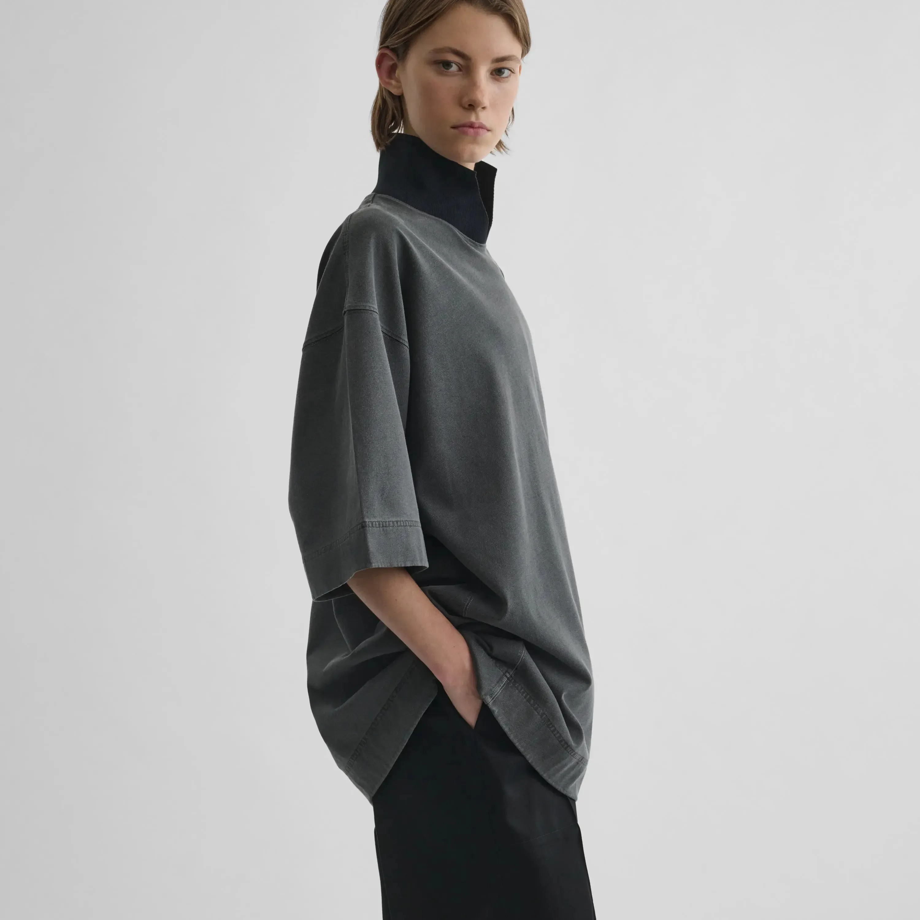 CUT COLLAR T-SHIRT | washed black cotton