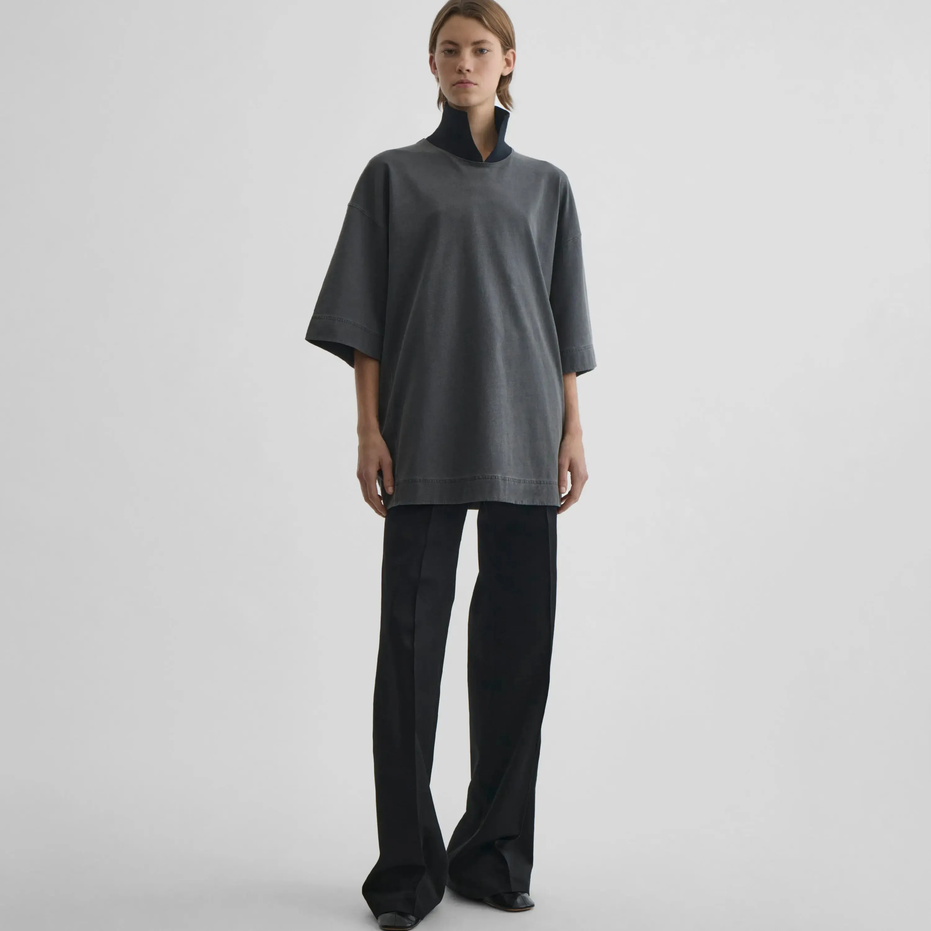 CUT COLLAR T-SHIRT | washed black cotton