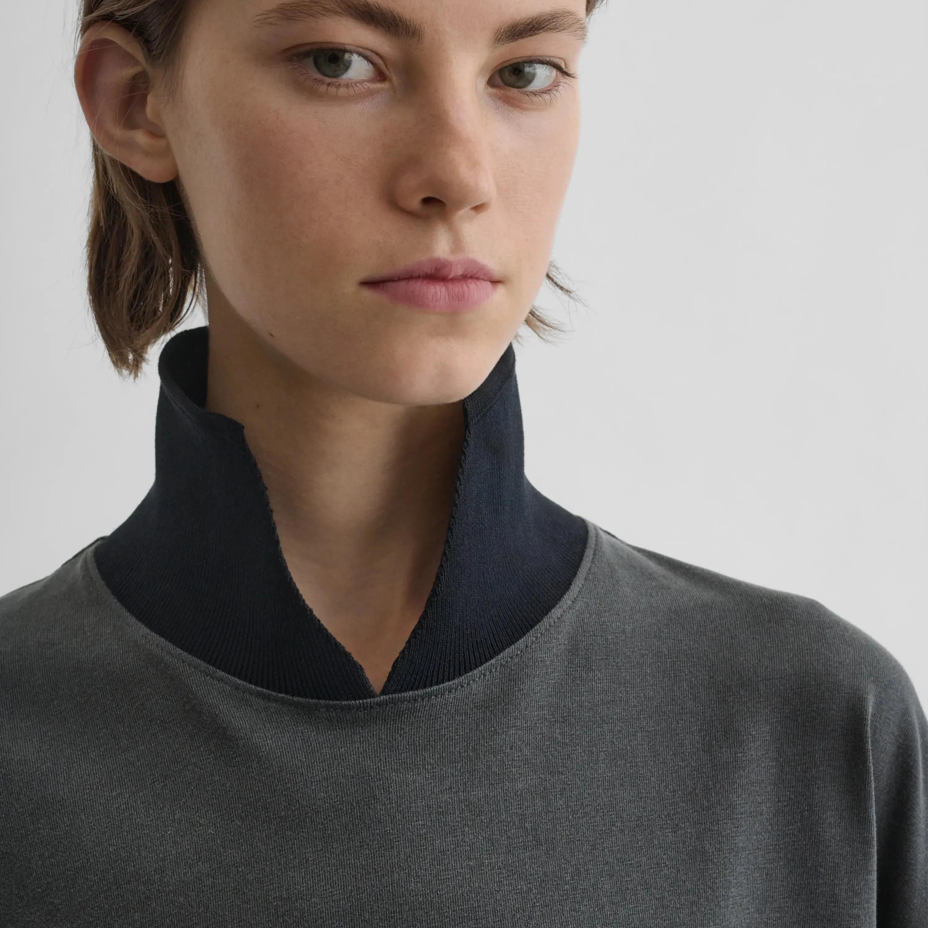 CUT COLLAR T-SHIRT | washed black cotton
