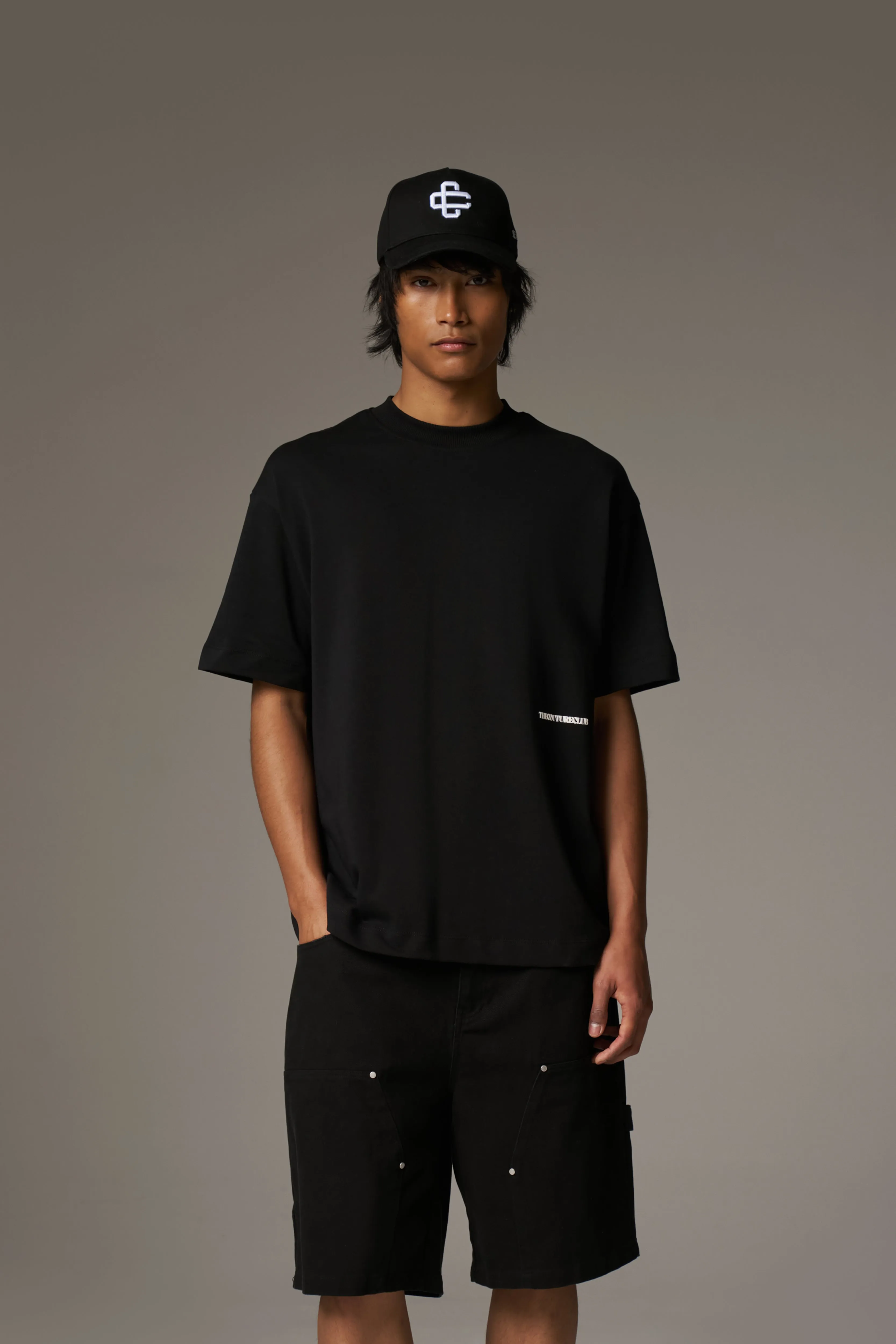 DESIGN DEPARTMENT GRAPHIC T-SHIRT - BLACK