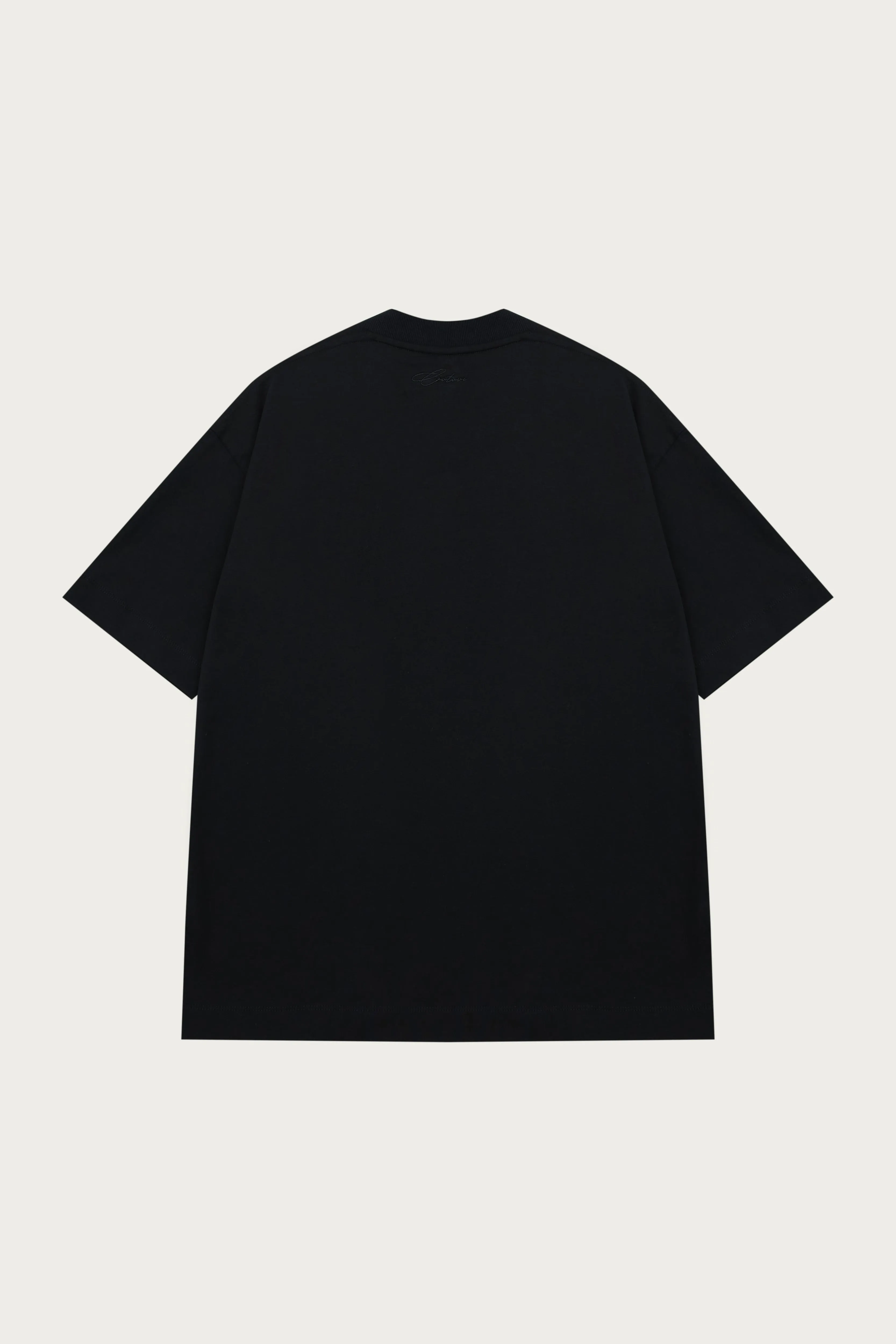 PIN BADGE HEAVYWEIGHT RELAXED T-SHIRT - BLACK