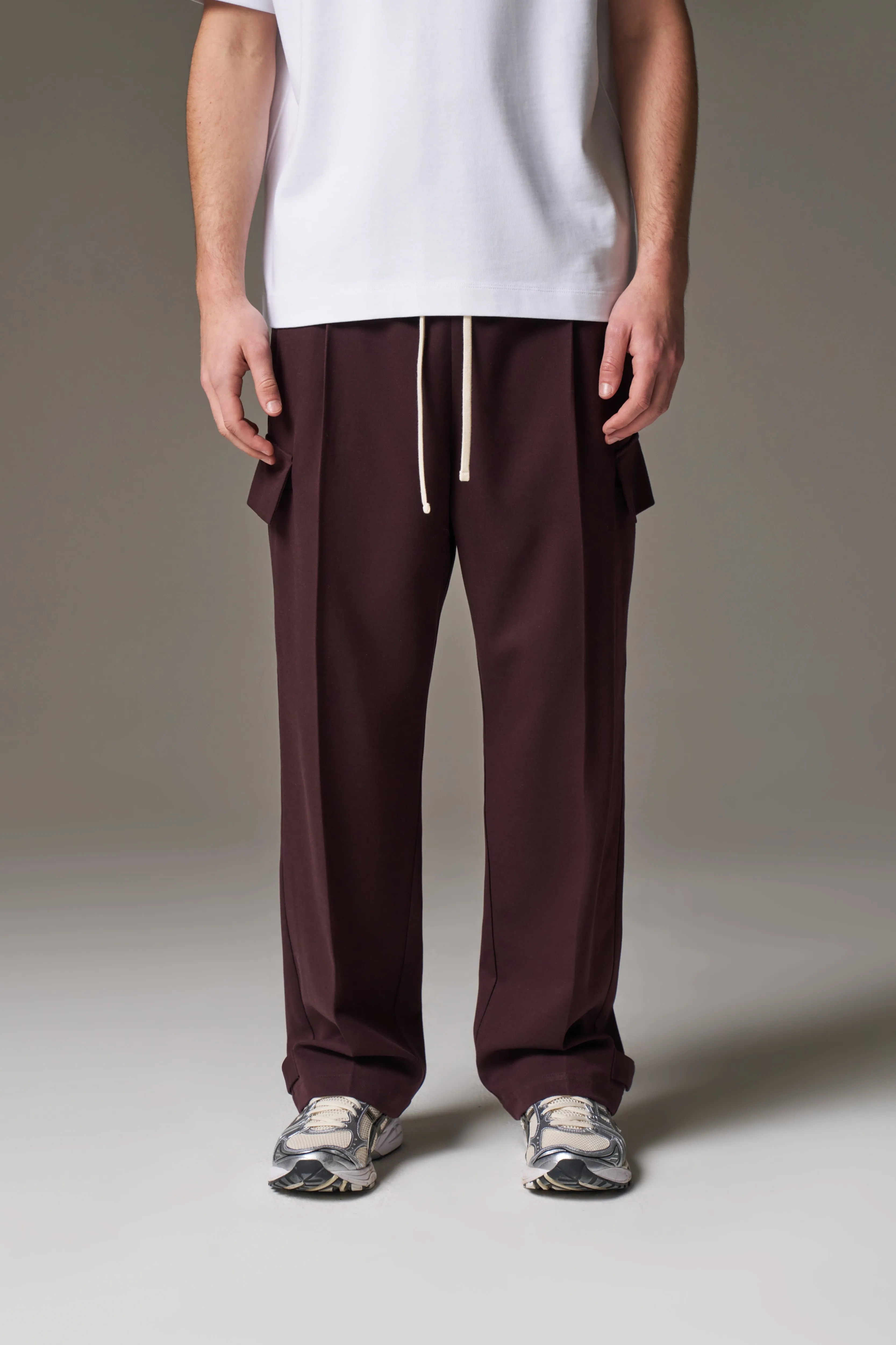 PLEATED WIDE LEG TROUSER - BURGUNDY