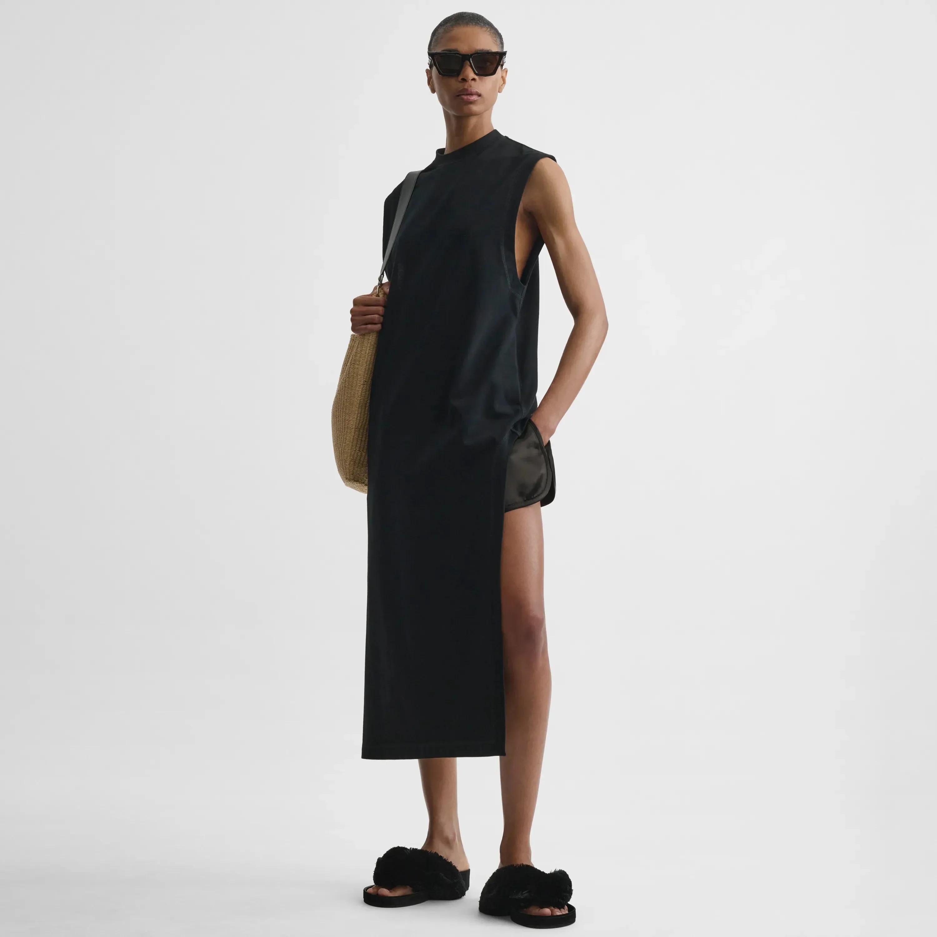 REVERSIBLE TRAIN TANK | black cotton