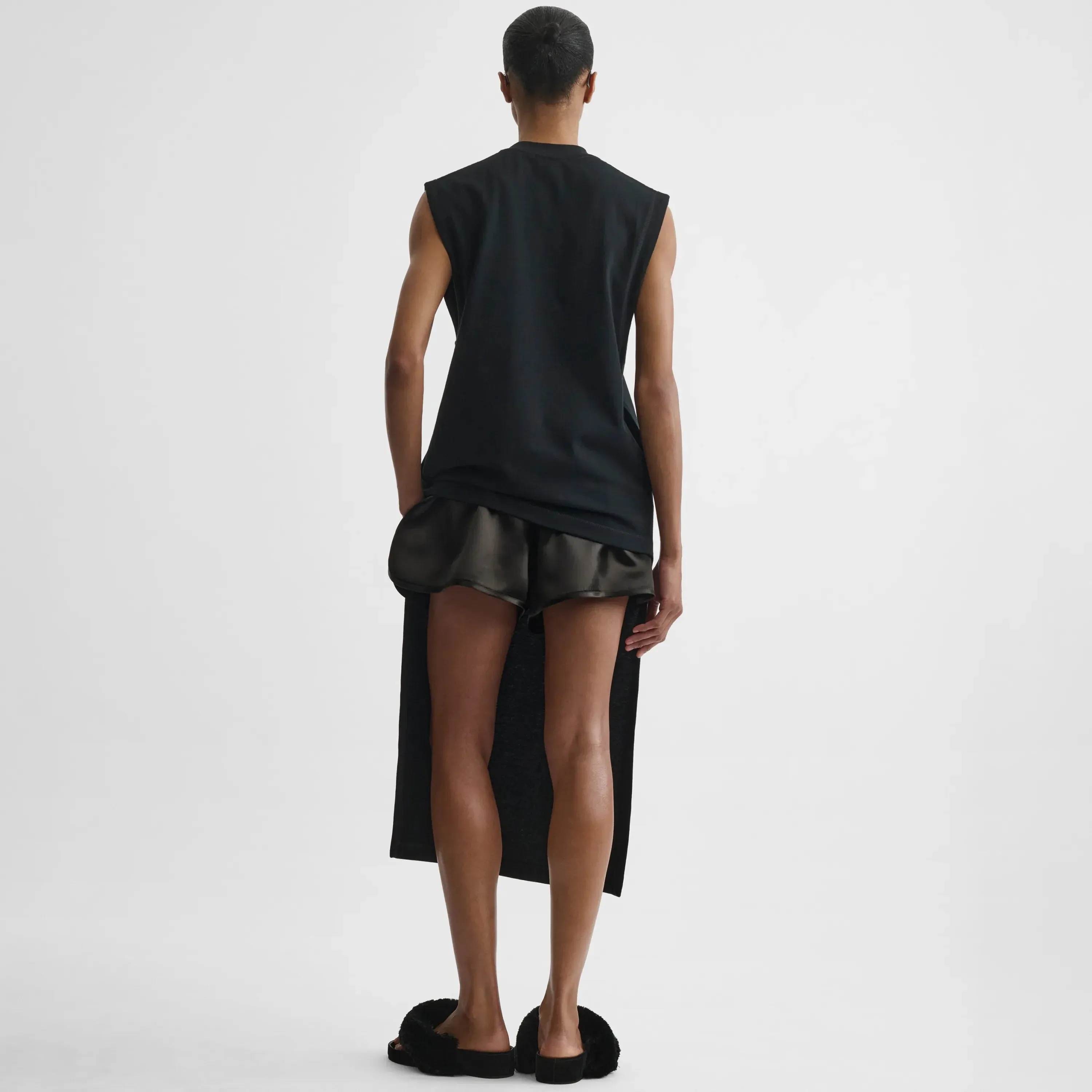 REVERSIBLE TRAIN TANK | black cotton