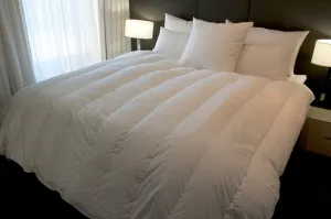 Super King Size Channel Quilt 95% White Premium Polish Goose Down 3 Blanket Warmth German Batiste TE100