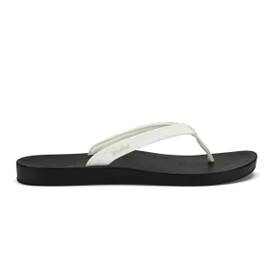 'Uiki - Bright White / Lava Rock