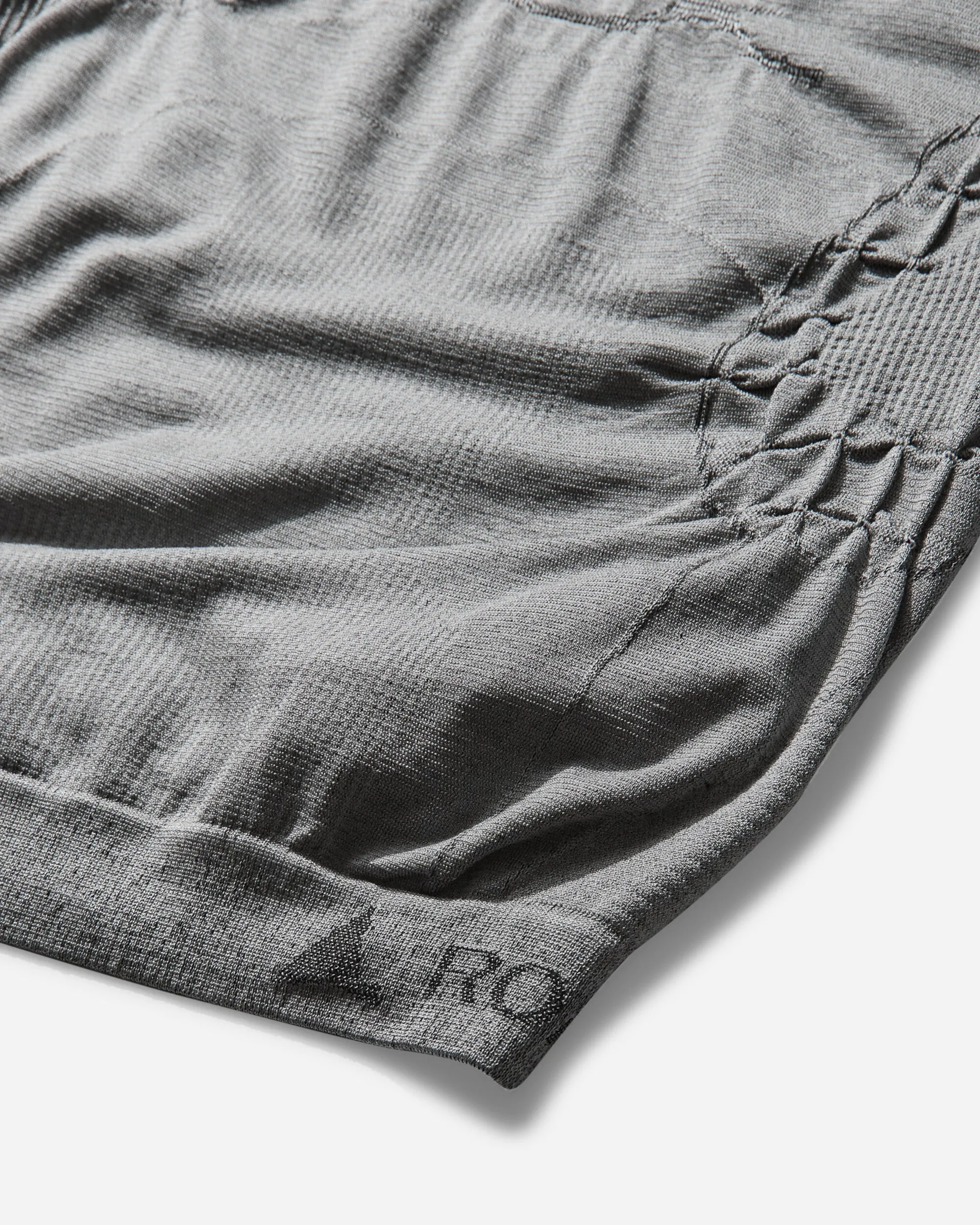 Women's 3D Knit Crop T-Shirt Grey Black
